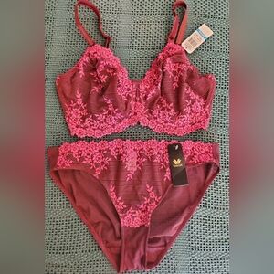 Brand New Wacoal Bra & Panties Set